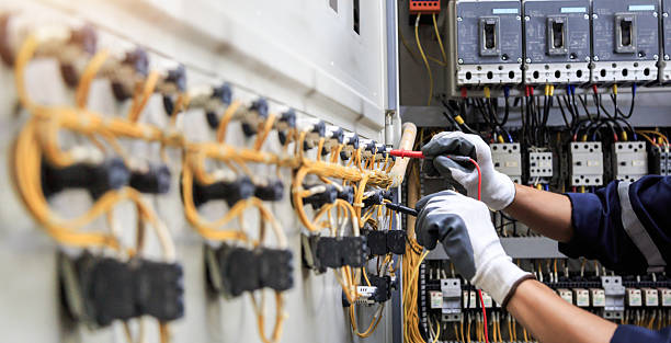 Professional Electrician technician working in Guin, AL